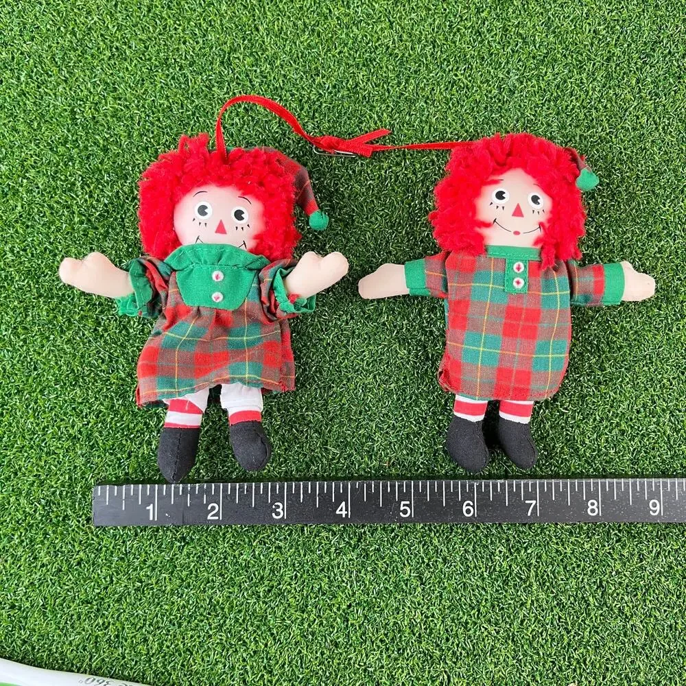 Raggedy Ann and Andy add touch